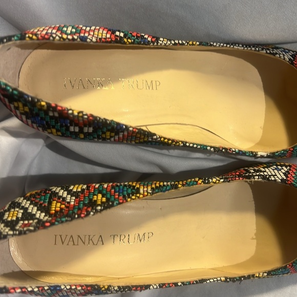 IVANKA TRUMP BEADED HEELS - Picture 4 of 8